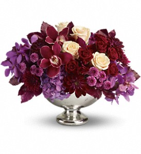 Teleflora's Lush and Lovely in Sewell NJ, Lamp Light Florist And Gift
