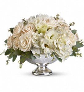 Teleflora's Park Avenue Centerpiece in Sewell NJ, Lamp Light Florist And Gift