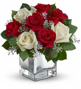 Teleflora's Snowy Night Bouquet in Sewell NJ, Lamp Light Florist And Gift