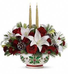 Teleflora's Season's Best Centerpiece in Sewell NJ, Lamp Light Florist And Gift