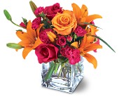 Teleflora's Uniquely Chic Bouquet in Sewell�NJ, Lamp Light Florist And Gift
