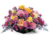 Garden Centerpiece in Sewell NJ, Lamp Light Florist And Gift
